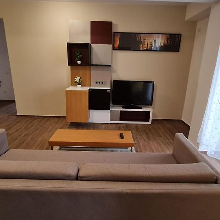 Jafar Resort 4 Timişoara Exteriör bild